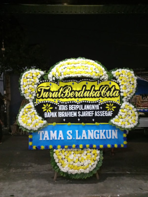 Papan Bunga Duka di Bandar Huluan